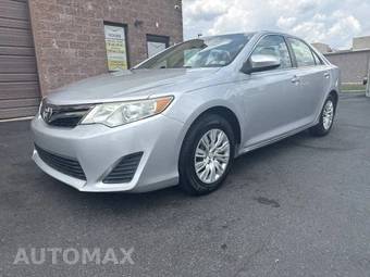 2013 Toyota Camry LE - miniatura 4