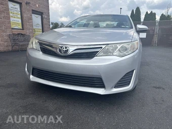2013 Toyota Camry LE - miniatura 5