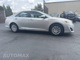 2013 Toyota Camry LE - miniatura 7
