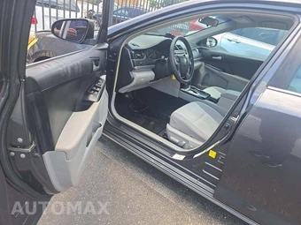 2013 Toyota Camry LE – miniatura 6