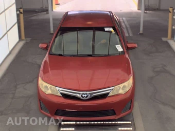 2013 Toyota Camry LE – miniatura 2