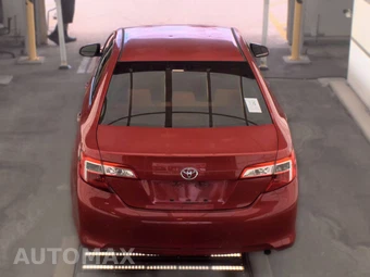 2013 Toyota Camry LE – miniatura 5