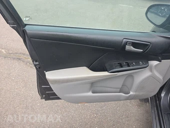2013 Toyota Camry LE – miniatura 9