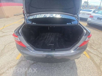 2013 Toyota Camry LE - miniatura 11