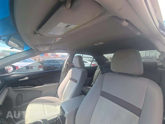 2013 Toyota Camry LE - miniatura 8
