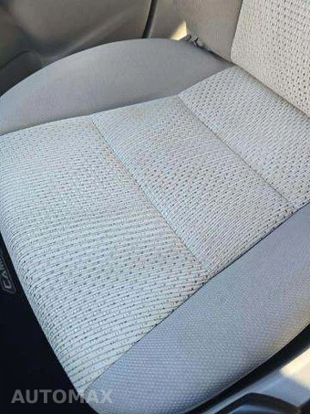 2013 Toyota Camry LE – miniatura 23