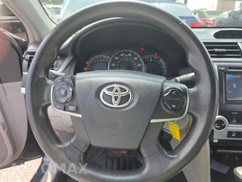 2013 Toyota Camry LE – miniatura 10