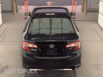 2013 Toyota Camry LE – miniatura 5