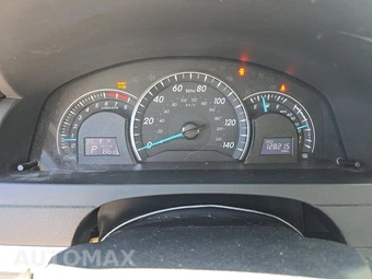 2013 Toyota Camry LE – miniatura 12