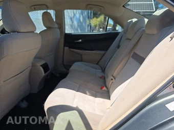 2013 Toyota Camry LE – miniatura 13