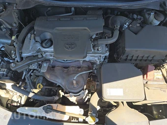 2013 Toyota Camry LE – miniatura 16