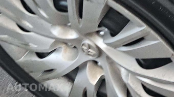 2013 Toyota Camry LE – miniatura 37