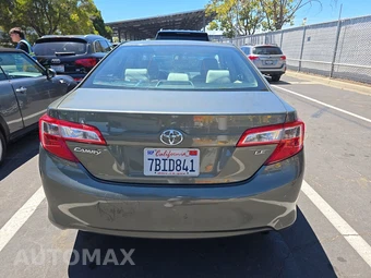 2013 Toyota Camry LE – miniatura 5