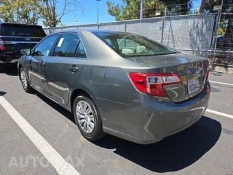 2013 Toyota Camry LE – miniatura 6