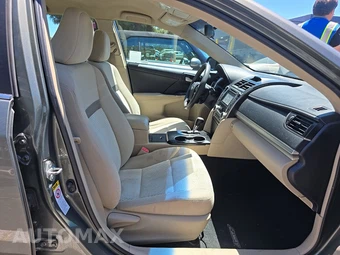 2013 Toyota Camry LE – miniatura 8