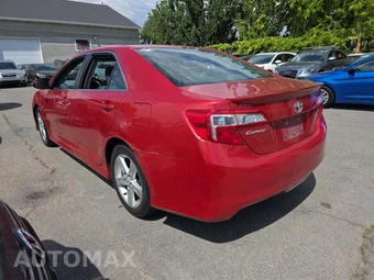 2013 Toyota Camry SE – miniatura 2