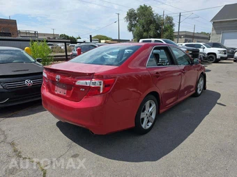 2013 Toyota Camry SE – miniatura 3