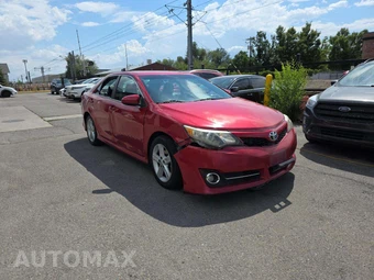 2013 Toyota Camry SE – miniatura 4