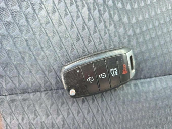 2013 Toyota Camry SE – miniatura 8