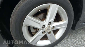 2013 Toyota Camry SE – miniatura 28