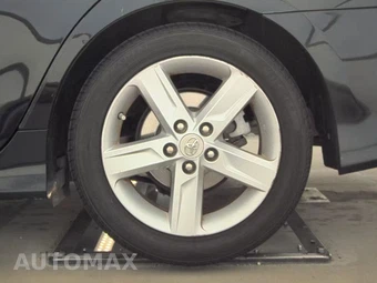 2013 Toyota Camry SE - miniatura 12