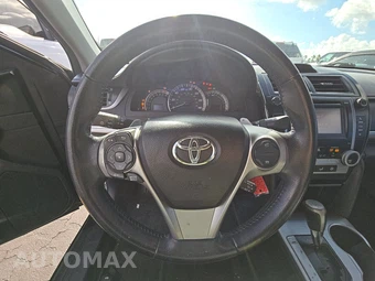 2013 Toyota Camry SE - miniatura 16