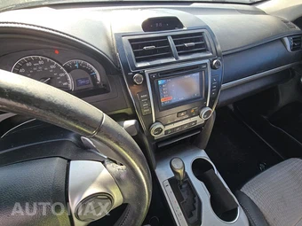 2013 Toyota Camry SE - miniatura 17