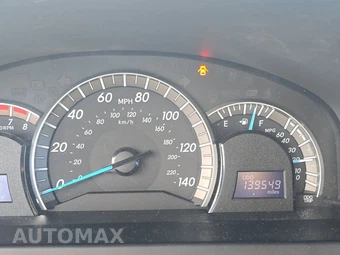 2013 Toyota Camry SE - miniatura 18