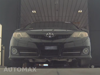 2013 Toyota Camry SE - miniatura 3