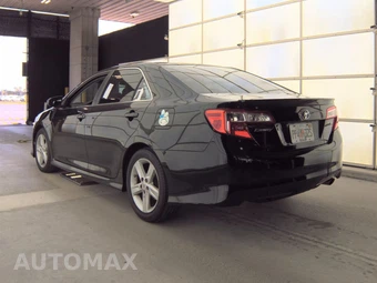 2013 Toyota Camry SE - miniatura 8