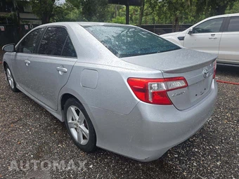 2013 Toyota Camry SE - miniatura 2