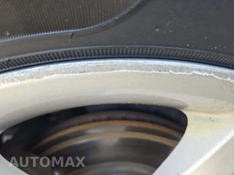 2013 Toyota Camry SE – miniatura 18