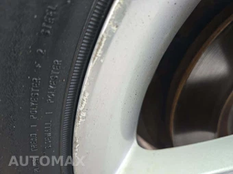 2013 Toyota Camry SE – miniatura 21