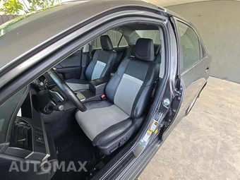 2013 Toyota Camry SE – miniatura 3