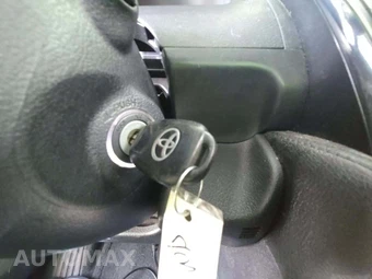 2013 Toyota Camry SE – miniatura 5