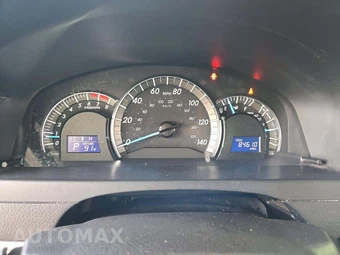 2013 Toyota Camry SE – miniatura 6