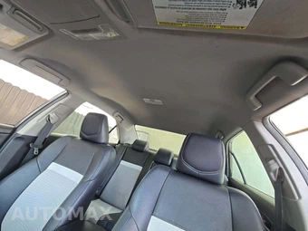 2013 Toyota Camry SE – miniatura 8