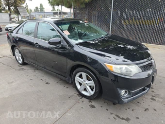 2013 Toyota Camry SE - miniatura 3