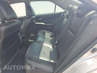 2013 Toyota Camry SE – miniatura 10