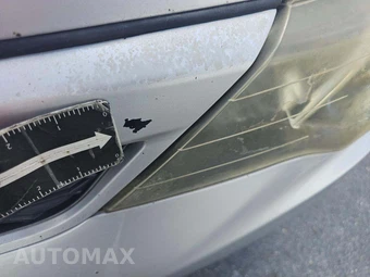 2013 Toyota Camry SE – miniatura 21