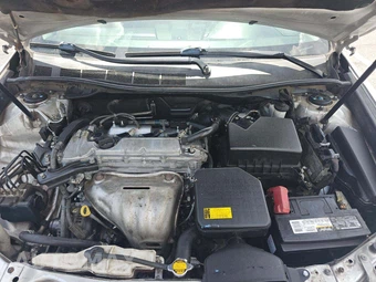 2013 Toyota Camry SE – miniatura 32