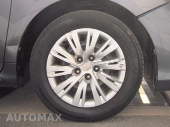2013 Toyota Camry SE – miniatura 10