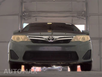 2013 Toyota Camry SE – miniatura 3