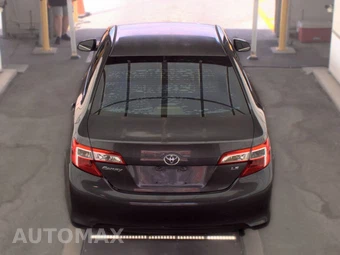 2013 Toyota Camry SE – miniatura 6