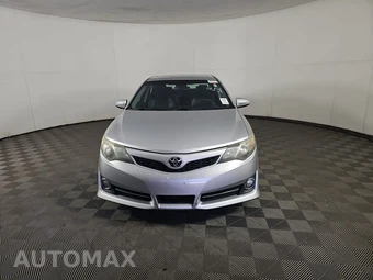 2013 Toyota Camry SE – miniatura 2