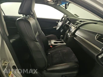 2013 Toyota Camry SE – miniatura 8