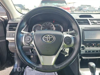 2013 Toyota Camry SE – miniatura 10