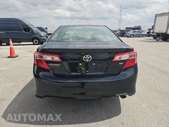 2013 Toyota Camry SE – miniatura 5