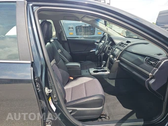 2013 Toyota Camry SE – miniatura 8
