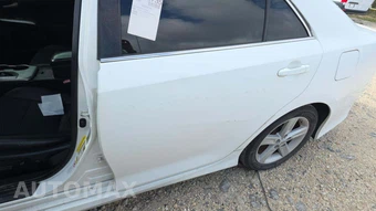 2013 Toyota Camry SE - miniatura 30